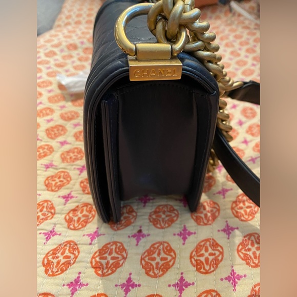 Chanel Classic Quilted Boy Bag Small Grey - Picture 5 of 14